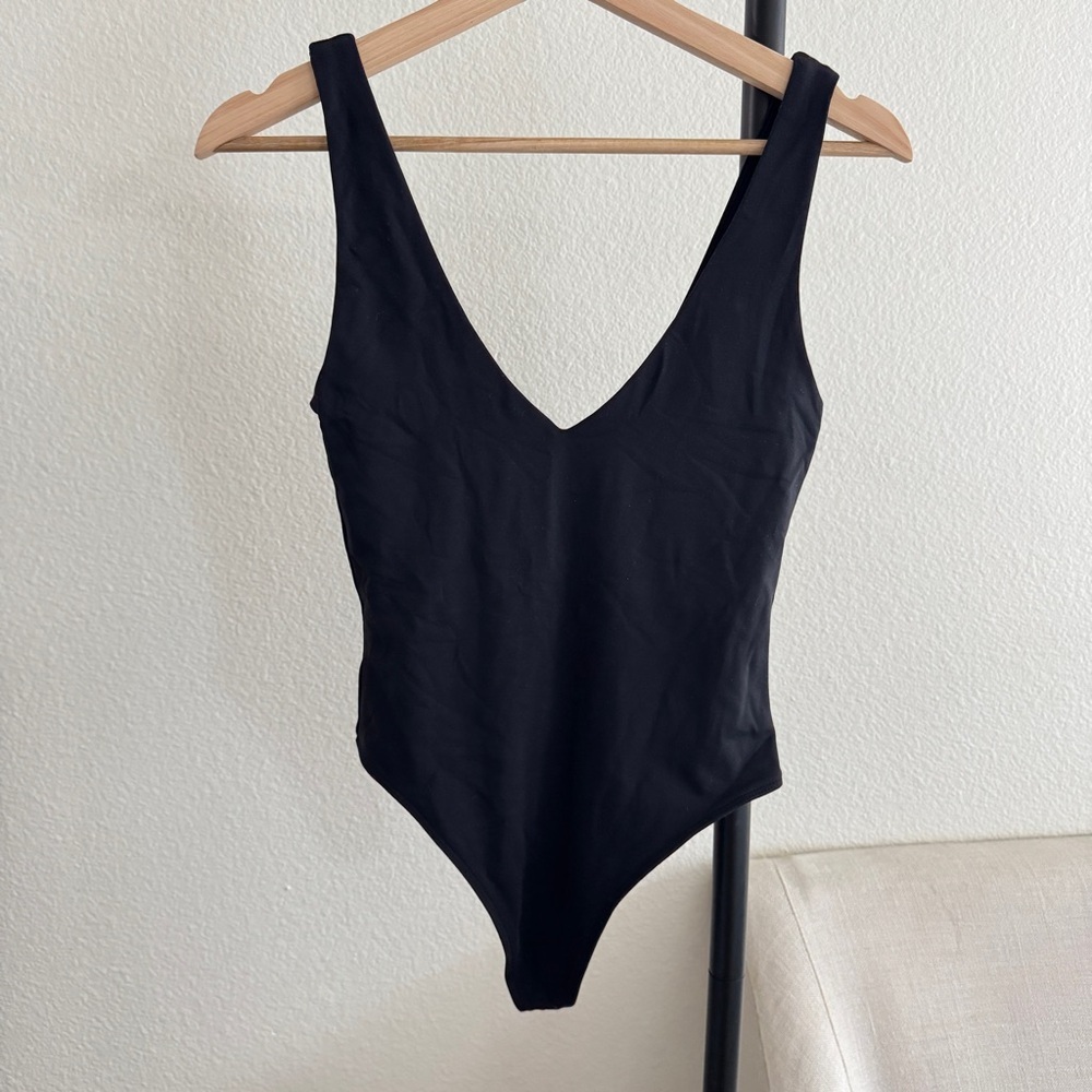 Aritzia v-neck bodysuit